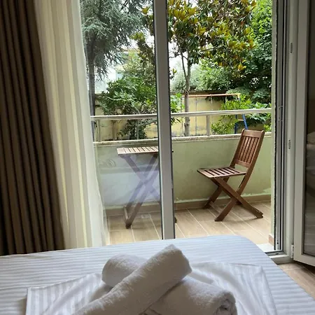 Garden Gæstehus Durrës