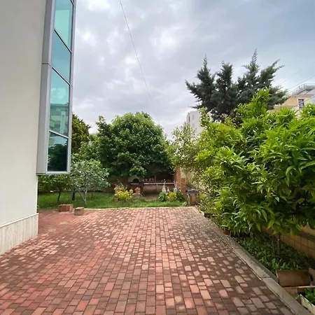 Πανσιόν Garden