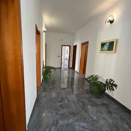 Garden Konukevi Dıraç