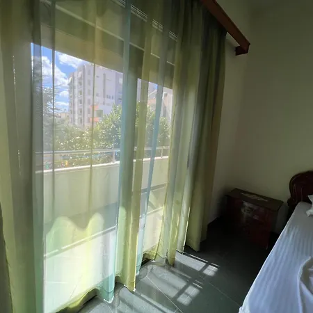 招待所 Garden Durrës