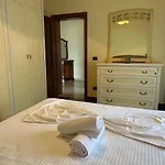 Pensión Garden 3*