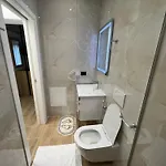 Pensión Garden 3*