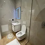 Pensión Garden 3*