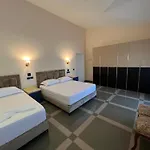 Pensión Garden 3*