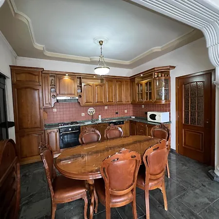 게스트하우스 Garden Durrës