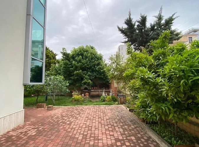 ゲストハウス Garden